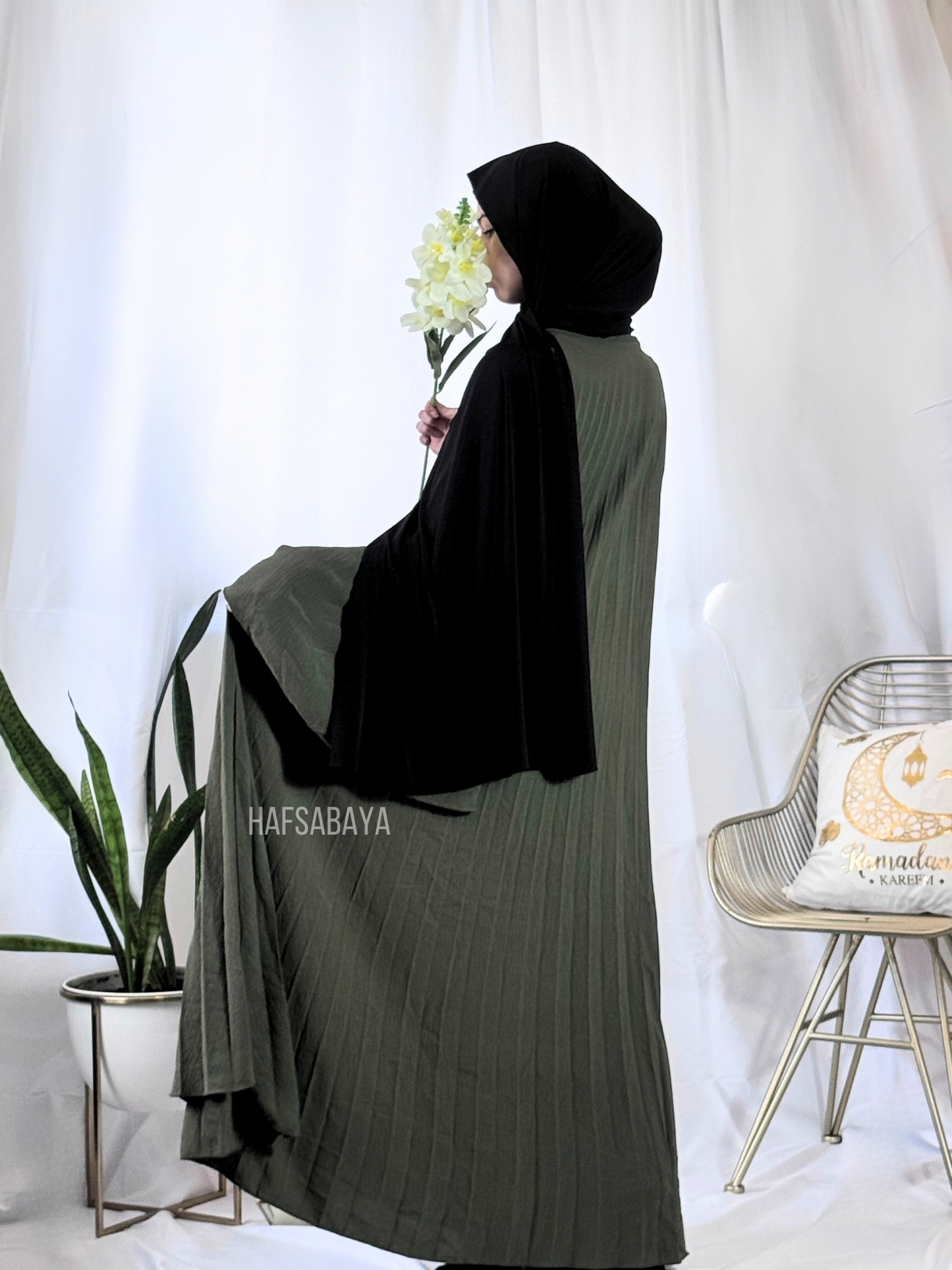 Wavy Abaya - wide sleeves