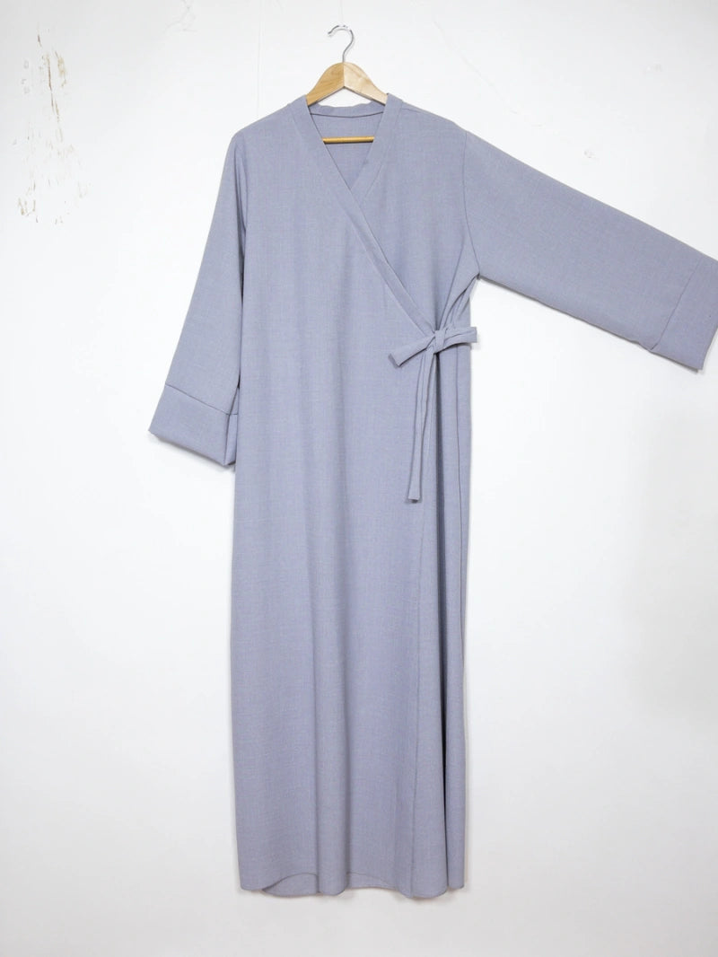 Abaya Tokyo - modern with a stylish knot and wide sleeves